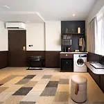 Coliwoo Hotel Kampong Glam - Coliving